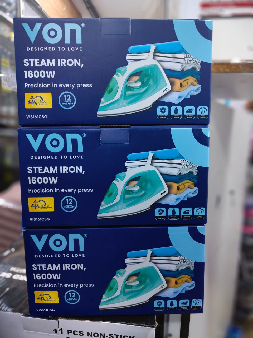 VON VIS161CSG STEAM IRON – 1600W 🔥
Get crisp, professional-looking clothes with the VON VIS161CSG Steam Iron (1600W) — now on a special hot deal offer!
Designed for fast heating and powerful steam ou