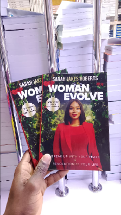 Woman Evolve: Break Up with Your Fears and Revolutionize Your Life – Sarah Jakes Roberts The book encourages readers to embrace personal growth, discover their strength, and confidently