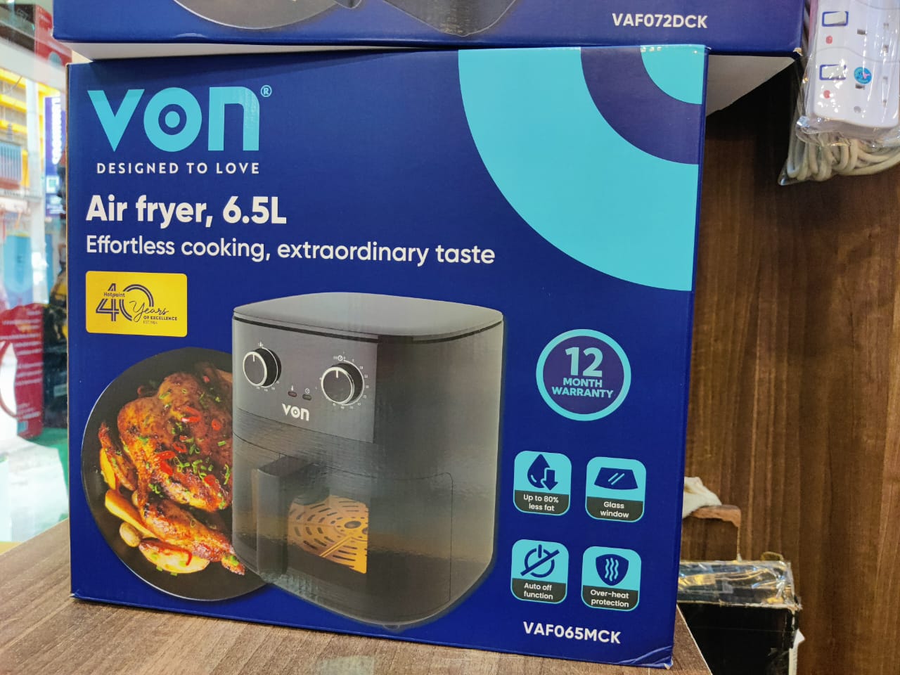 PRICE DROP ! VON VAF065MCK Manual Air Fryer 6.5L – 1650W Large Capacity Air Fryer with Viewing Window.features a large 6.5 litre capacity, 1650W power output, manual temperature and timer controls.