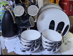 SUNDABESTS 19-Piece Black & White Dinner Set – 6 Cups, 6 Ceramic Plates, 6 Bowls & 2L Elegant Flask | Stylish Breakable Dining Set for Home Serving & Family Use