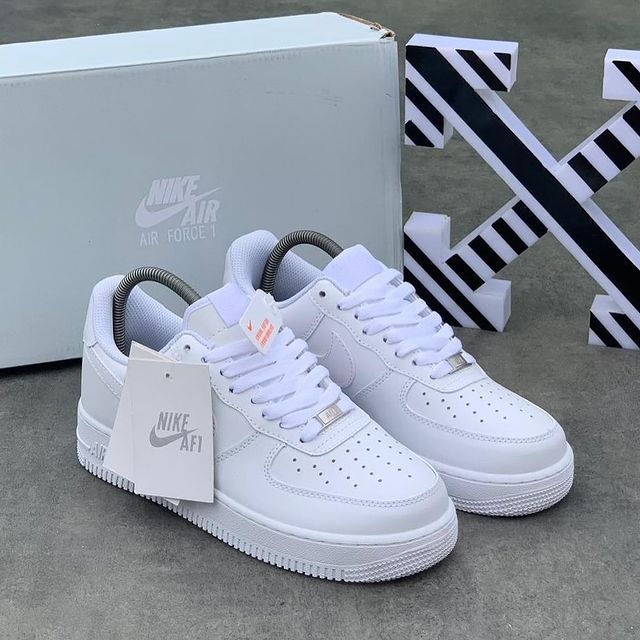 🔥 (On Offer) Air Force 1 Pure White Low Classic Sneakers – Premium All-White & Triple White Airforce 1 Leather Casual Streetwear Shoes | Unisex Everyday Comfort, Durable Sole & Timeless Urban Style,