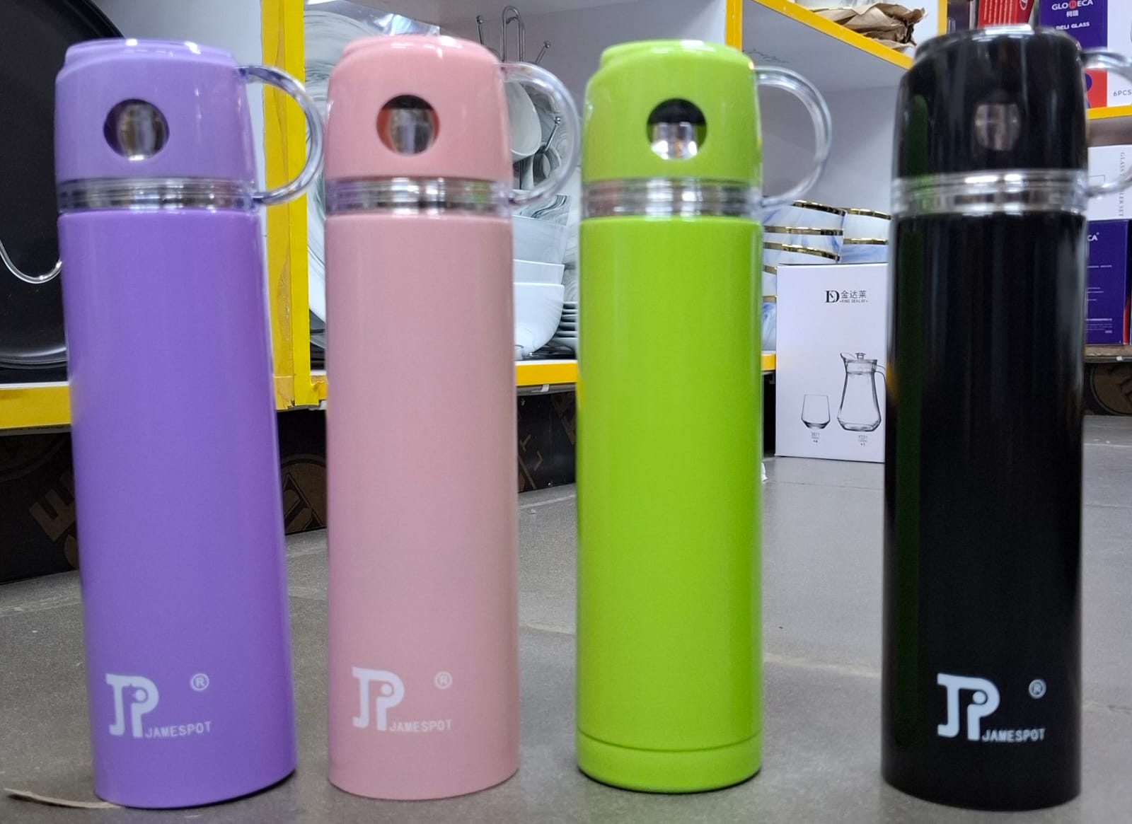 JP Stainless Steel Vacuum Flask – 500ML Stay hydrated in style with this sleek and durable JP vacuum flask. Designed to keep your drinks hot or cold for hours, it features a leak-proof lid, comfortab