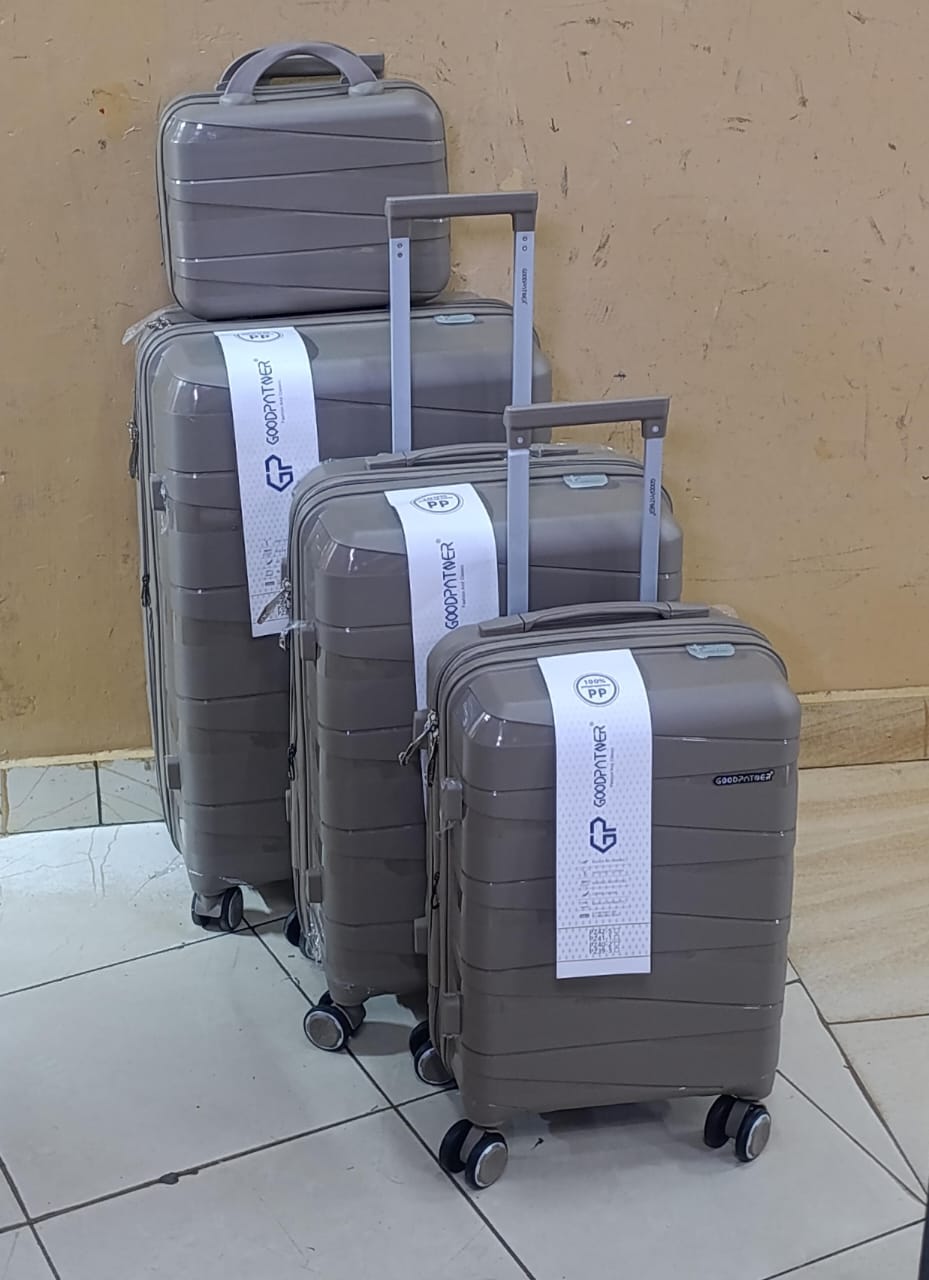 ✈️Travel with Class.✈️4 in 1 Luxurious unbreakable Suitcase

▪️Zipper closure frame.
▪️360 Easy-glide spinner wheels. 
▪️Telescopic handle system locks in multiple levels to adapt.
▪️Compression strap