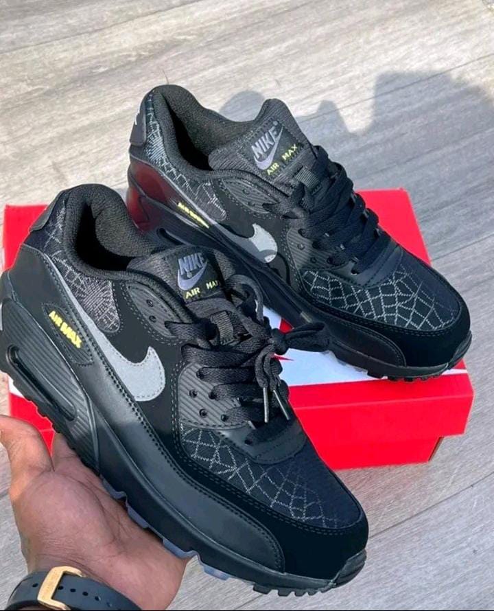 OFFER!! ORIGINAL AIR MAX 90 Unisex Sneakers ;Authentic & Best Quality Men's Shoes/Women's Shoes Air Max Sneakers