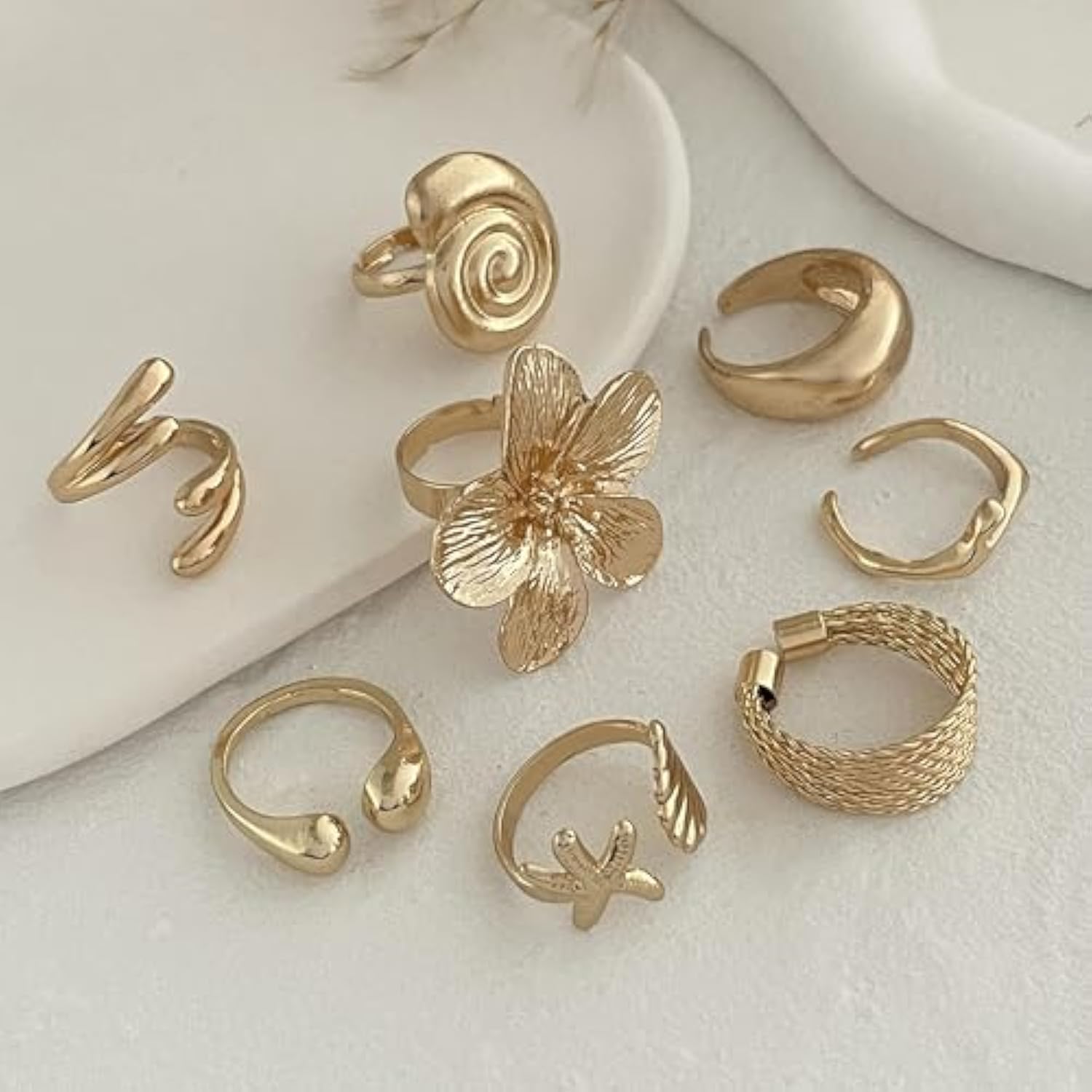ZHJH 8Pcs Set Flower Conch Shell Gold Ring Vintage Style Fashion Women Stackable Exaggerated Jewelry Set For Daily Use Party Nightclub Beach Trip Summer Vacation Dating Birthday Anniversary Gift