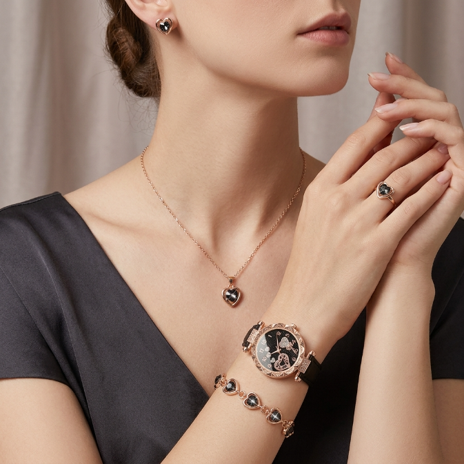 5 In 1 Ladies Watch Jewelry Set Watch Ring Necklace Earrings Bracelet Set Pink Crystal Waterproof Watch Set Wristwatch Ladies' Love Dial Quartz Watch Can Be Used As Romantic Gift Or Prop Shooting