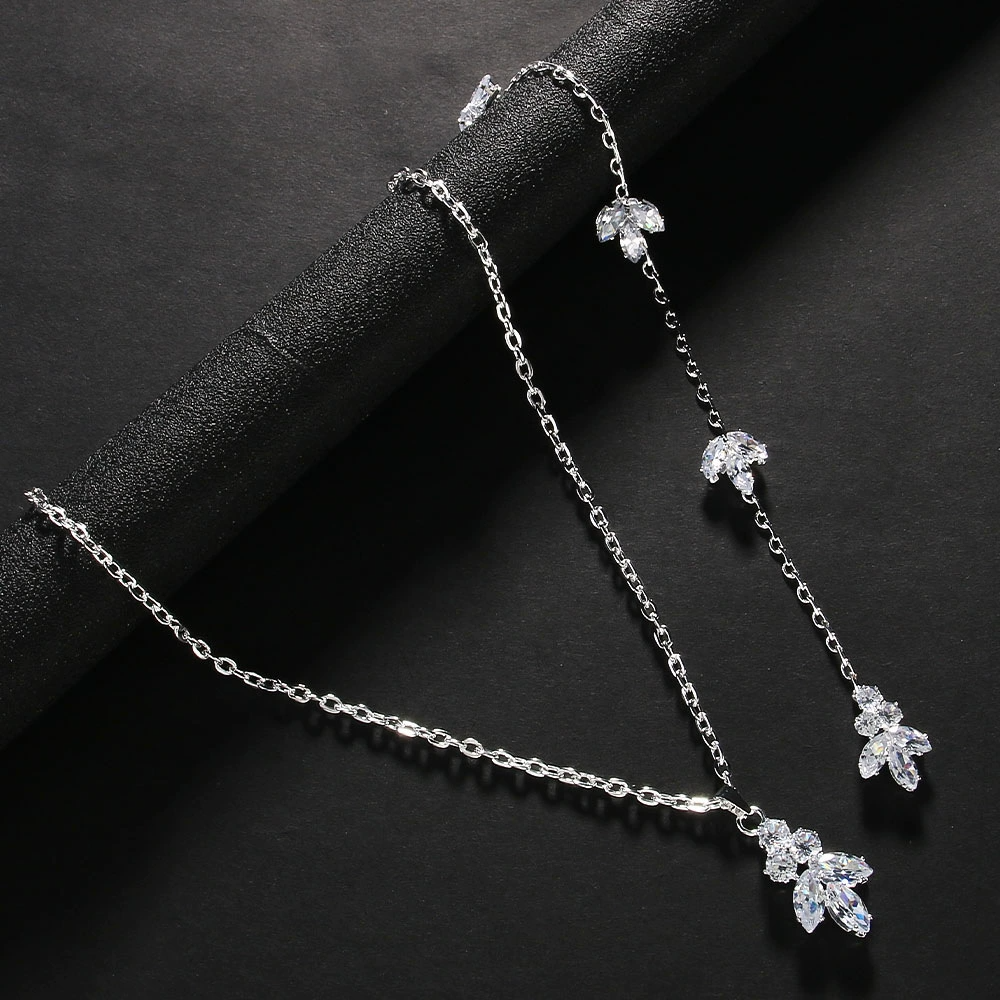 Women  Body Jewelry Elegant Rhinestone Back Drop Necklace for Women Water Drop Bridal Back Chain for Backless Dress, Wedding Party Accessories Back Necklace