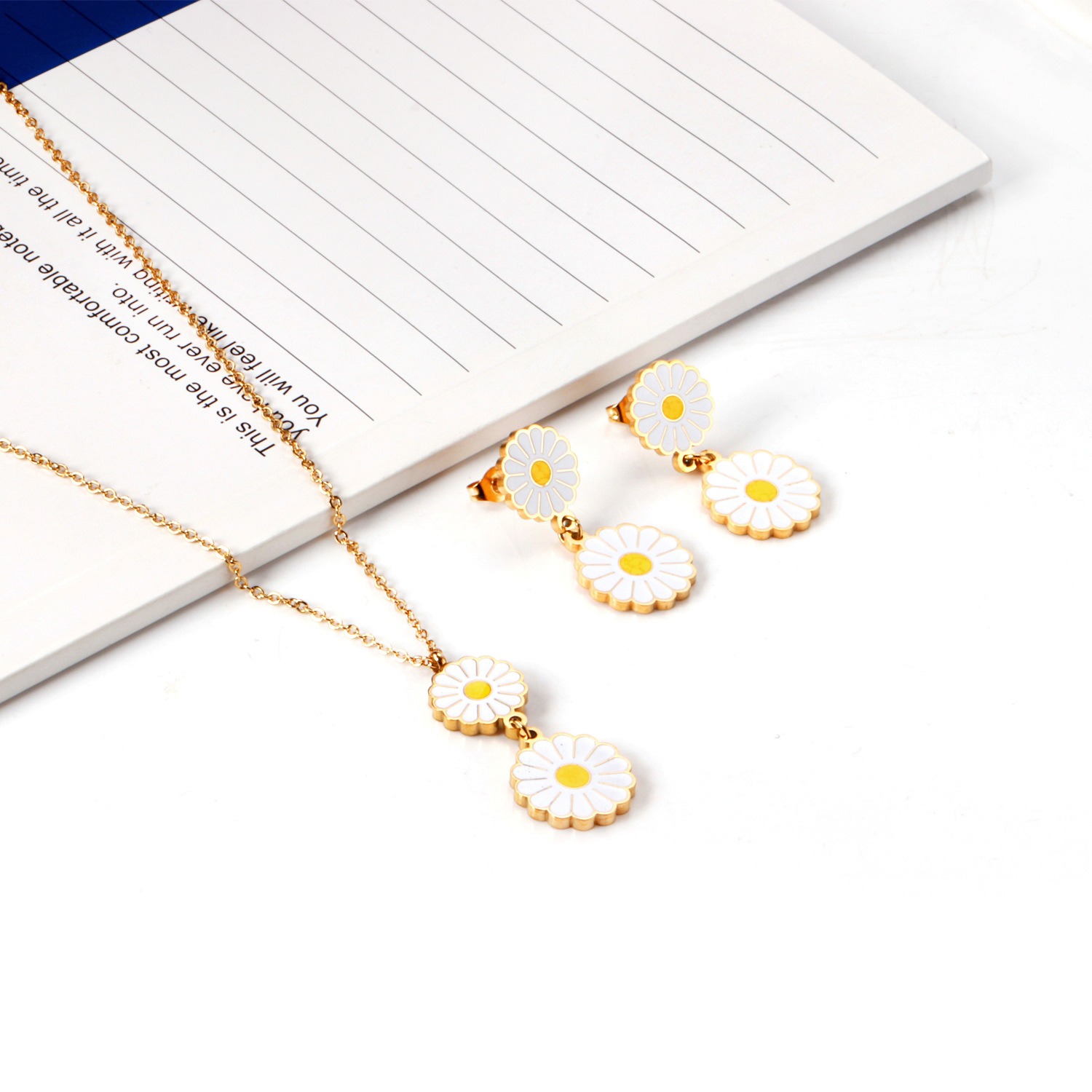 2Pcs Women Jewelry Sets Girlies Fashion Accessories Earrings and Necklace Daisy Flower Jewelry Set for Women Stainless Steel Necklace & Earrings Sweet Floral Pendant Tik Tok Trending