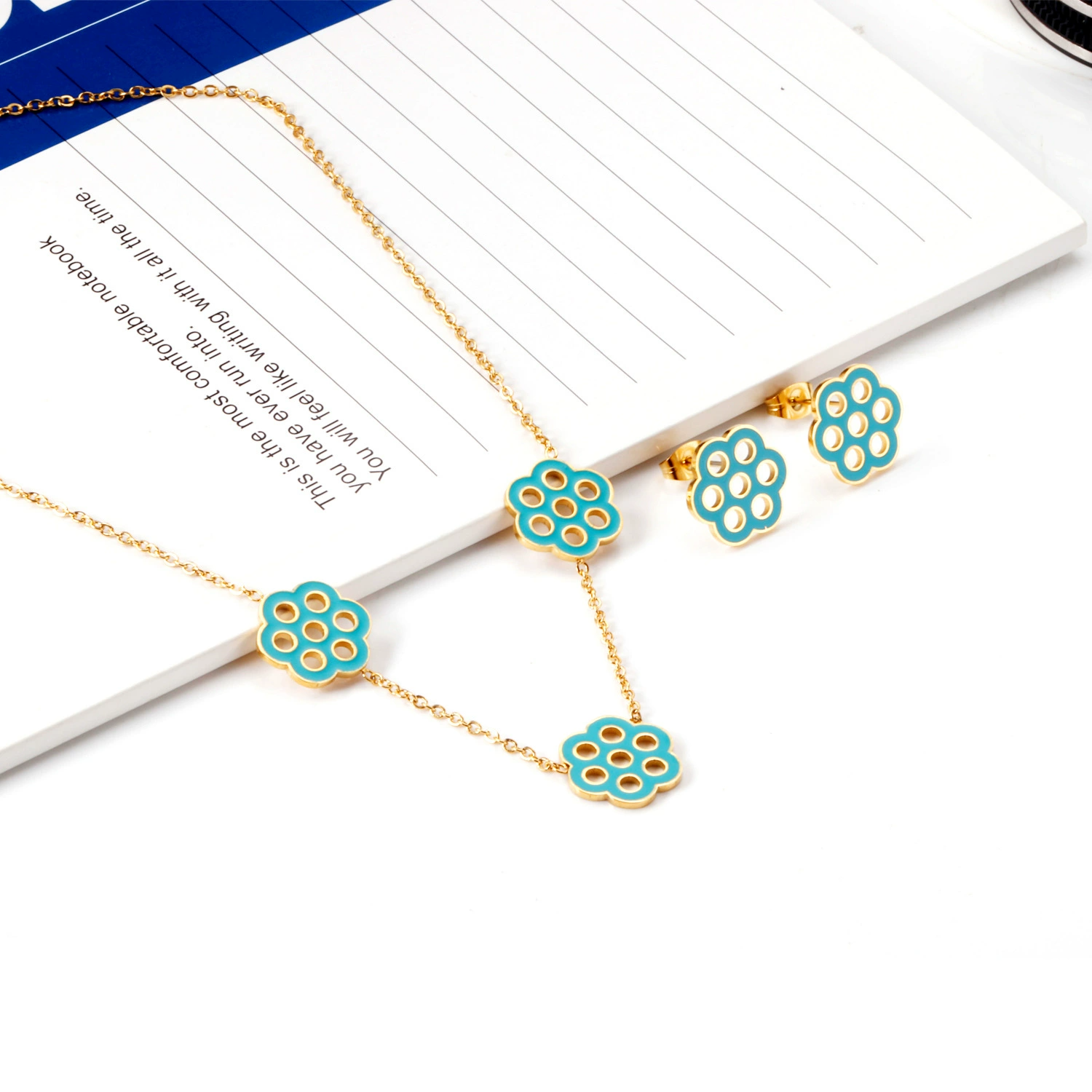 2Pcs Women Jewelry Sets Girlies Fashion Accessories Earrings and Necklace Daisy Flower Jewelry Set for Women Stainless Steel Necklace & Earrings Sweet Floral Pendant Tik Tok Trending