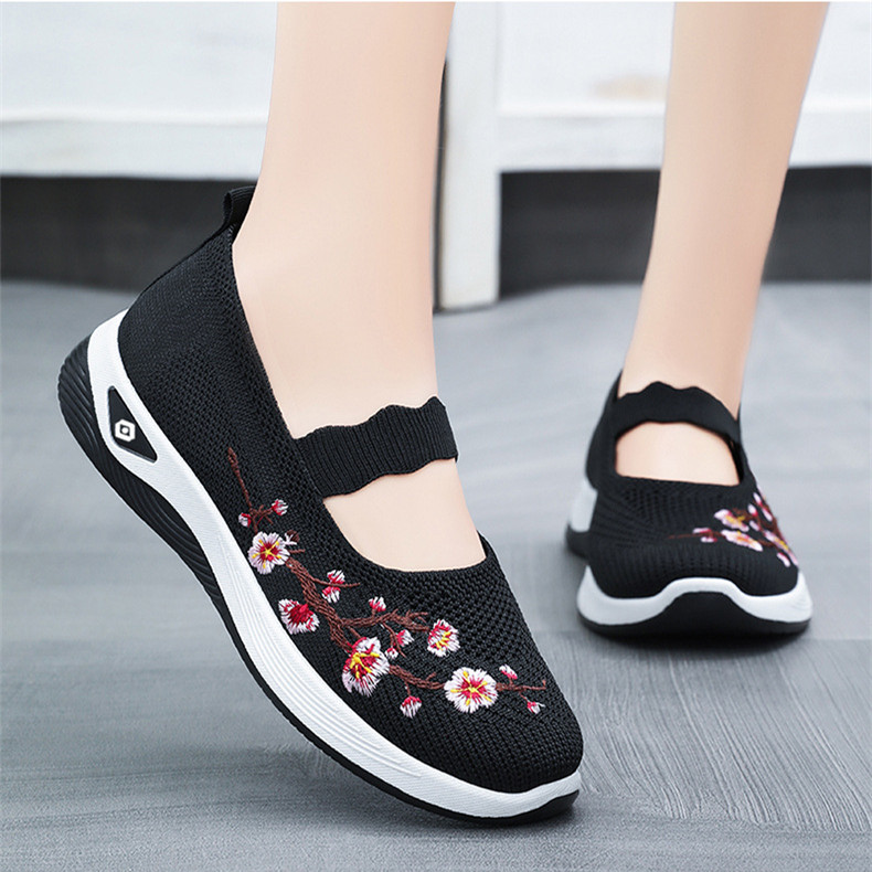 New Women's Breathable Flyknit Walking Shoes Soft Sole Comfortable Slip-On Casual Sneakers Floral Embroidered Mesh Shoes Flats Mom Shoes