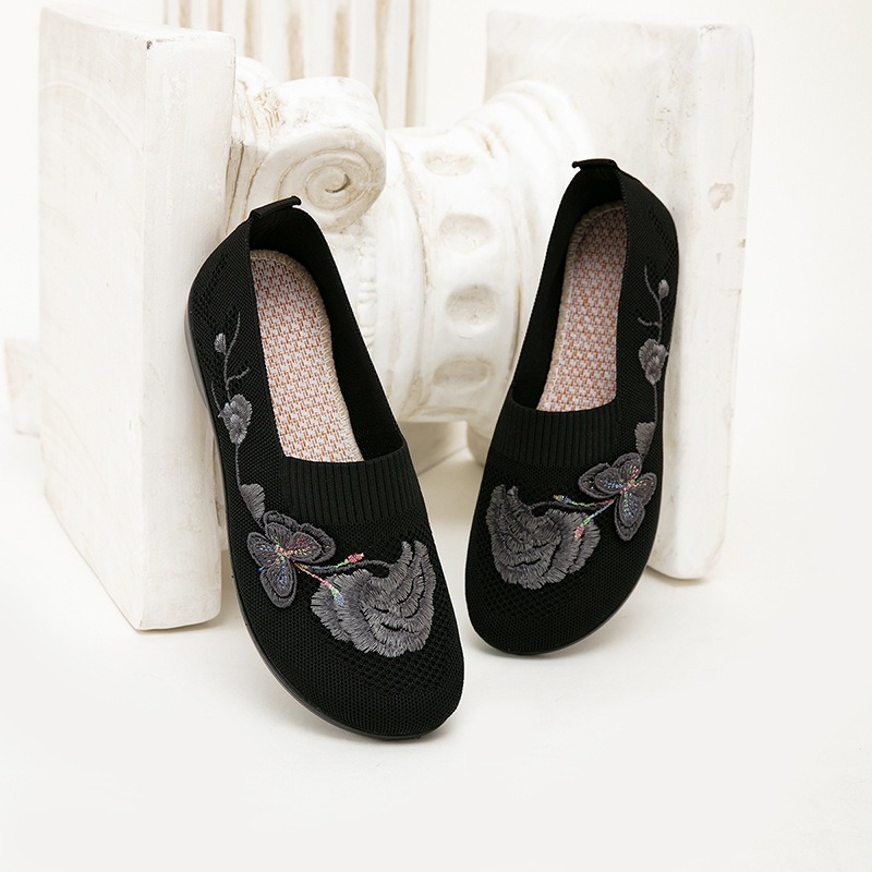 Women Breathable Mesh Shoes Slip On Casual Shoes Lightweight Soft Sole Comfort Walking Shoes with Rose on Surface Ladies Flats Mom Shoes