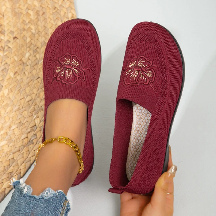 Shoes Women Loafers Breathable Mesh Shoes Slip On Casual Shoes Lightweight Soft Sole Comfort Walking Shoes with Flower on Surface Ladies Flats Mom Shoes