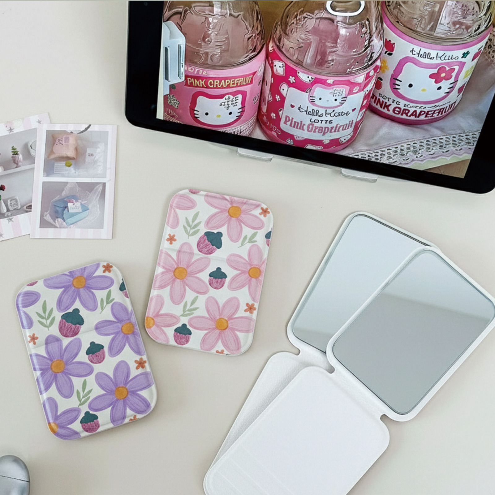 Portable Flower Folding Makeup Mirror Mini Rectangular Pocket Mirror HD Compact Cosmetic Mirror for Travel and Outgoing