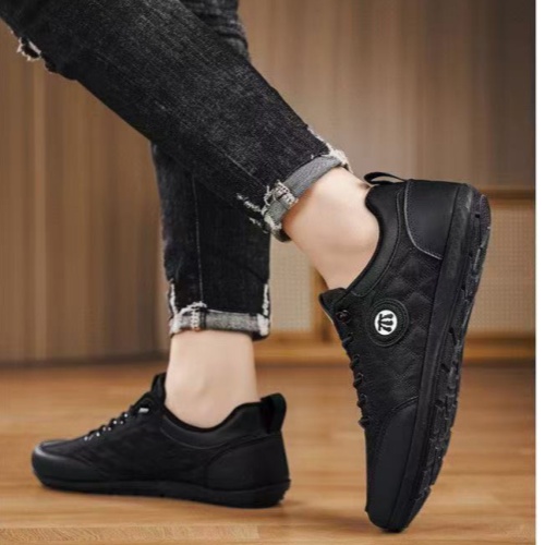 Spring new style comfortable wear-resistant, trendy casual sports shoes breathable fashionable and trendy beanie shoes men's driving shoes