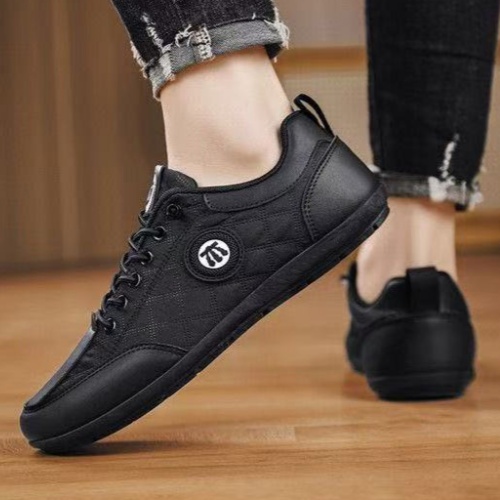 Spring new style comfortable wear-resistant, trendy casual sports shoes breathable fashionable and trendy beanie shoes men's driving shoes