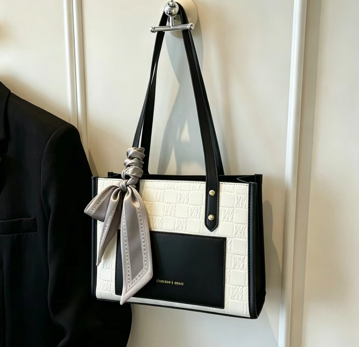 Local fast delivery Ladies Shoulder Casual Portable  Leather PU Tote Bag girl Handbag for Ladies Tote Bags Crossbody Bags for Women Fashion Female Handle Shoulder Shoulder Bag handbags
