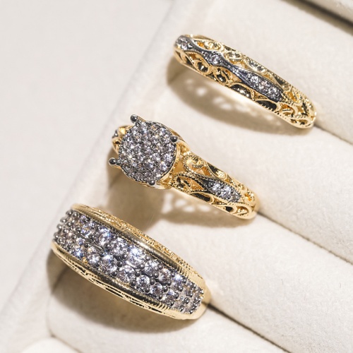 Lady New Fashion Wedding Rings set Two-color Luxury Aristocratic Ring Three-piece set Engagement Rings Stacked and High-end European Classical Style Proposal Zircon Diamond 3 PCS Rings Set
