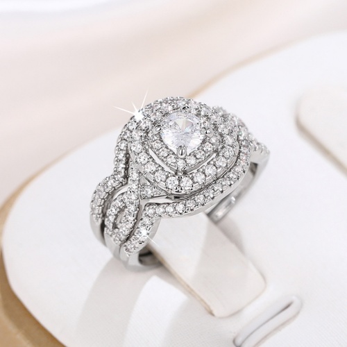 Lady New Fashion Wedding Rings Light Luxury Geometric Ring 3 Piece Elegant Wedding set Elegant Silver Color Engagement Rings set Gold Color Zircon Diamond Proposal Ring
