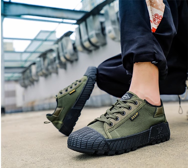 Men's Army Green Canvas Work Shoes Outdoor Labor Safety Shoes Non-slip Wear-resistant Breathable Lightweight Casual Sneakers for Construction Work Size 40-46