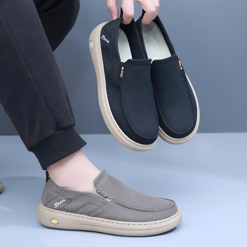 Men's canvas shoes, casual and comfortable flat shoes, slip-on cloth shoes, soft-soled lightweight and versatile men's skateboarding shoes.