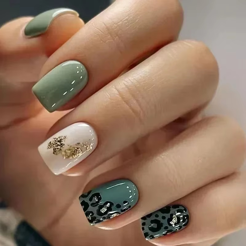 24Pcs Fashion Fake Nails Press on Short Square Head False Nail Art Black Starlit Sky Design Artifical Full Cover Nail Tips view 8
