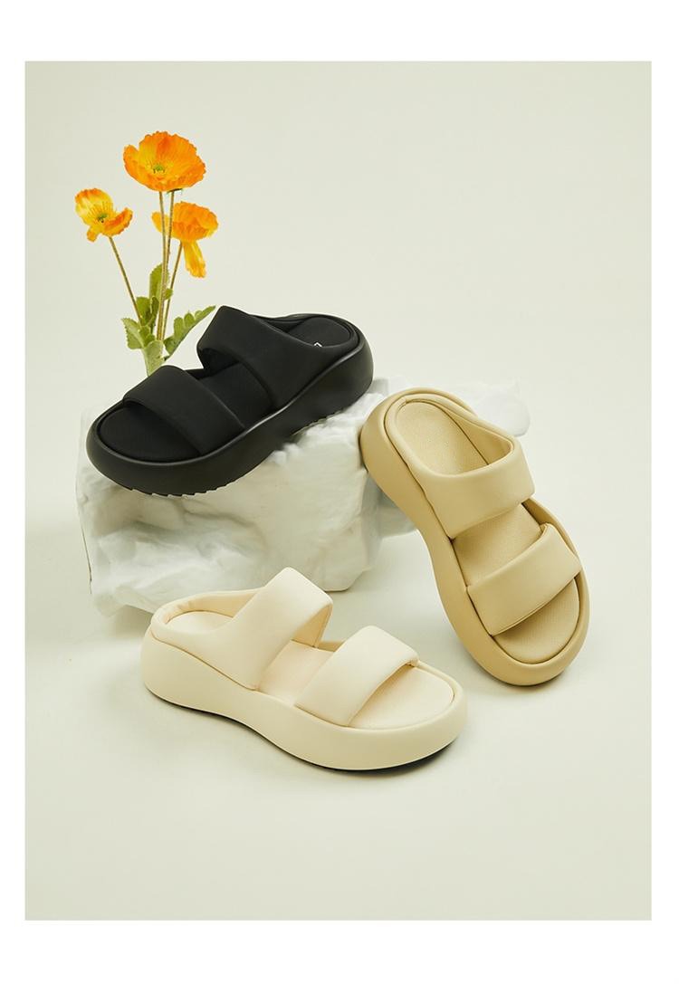 EVA Slippers Have A High-end Feel for Women's Summer Outdoor Wear Thick Soled Height Increasing Women's Slippers Are Non Slip and Odorless Sponge Cake Shoes