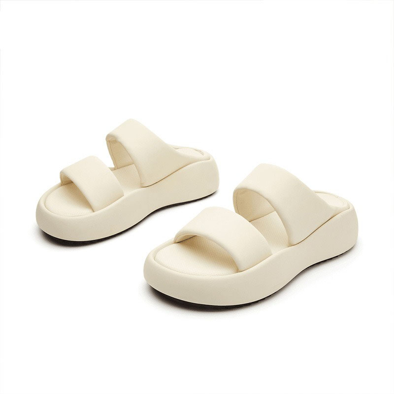 EVA Slippers Have A High-end Feel for Women's Summer Outdoor Wear Thick Soled Height Increasing Women's Slippers Are Non Slip and Odorless Sponge Cake Shoes
