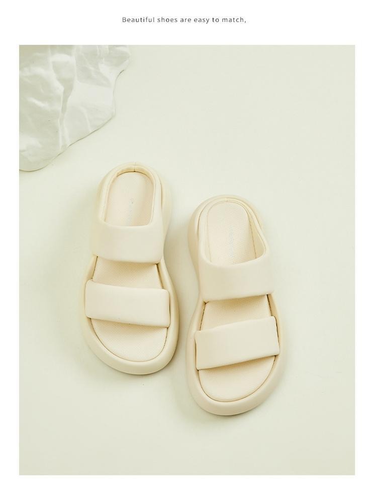 EVA Slippers Have A High-end Feel for Women's Summer Outdoor Wear Thick Soled Height Increasing Women's Slippers Are Non Slip and Odorless Sponge Cake Shoes