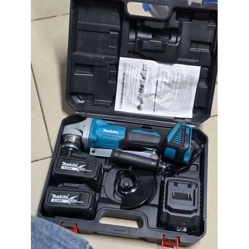 Makita Cordless 88v Grinder, Two Batteries And One Charger+ Cutting Disk