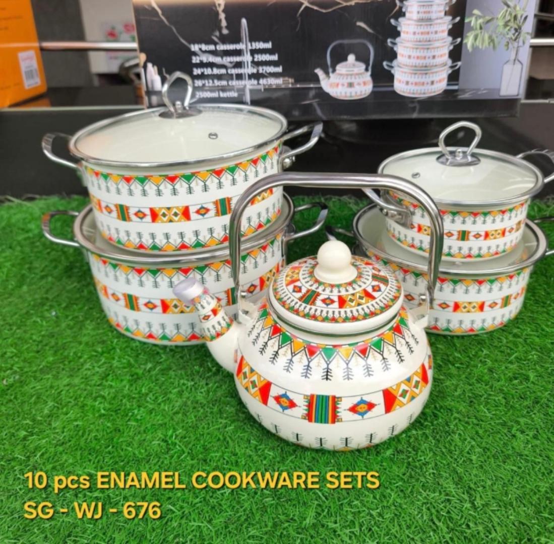 Signature 10pcs Enamel cookware set with kettle SGWJ-676 Original enamel cookware set suitable for induction , electric ,gas and ceramic surfaces 1350ml, 2500ml, 3700ml, 4630ml, and 2500ml kettle