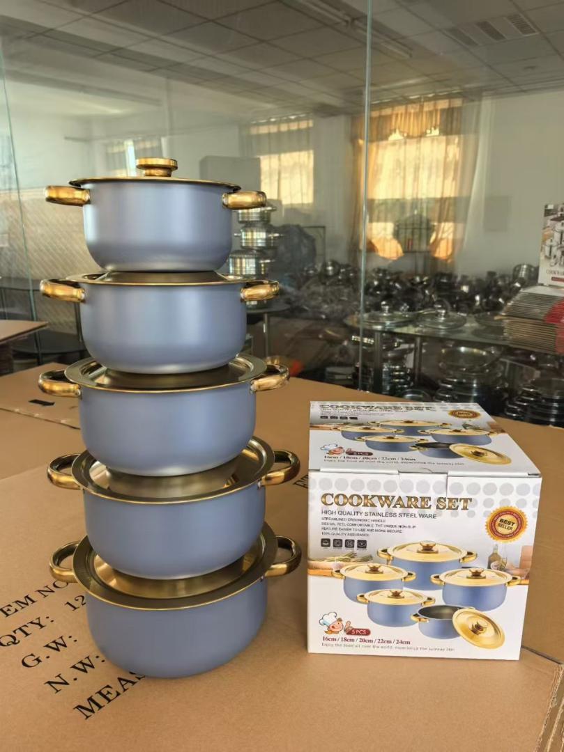 5pcs stainless steel cookware set with stainless steel lids with ergonomic handles, light weight cookware set suitable for induction, electric and gas cooking sizes 16cm,18cm, 20cm, 22cm and 24cm