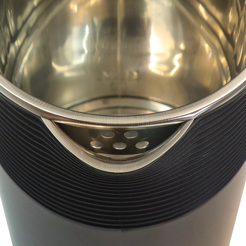 RASHNIK RN-1160  2.3L   1500W Electric  Kettle Outer Layer High Grade Plasctic Inside Steel  Kettle Auto Shut-off