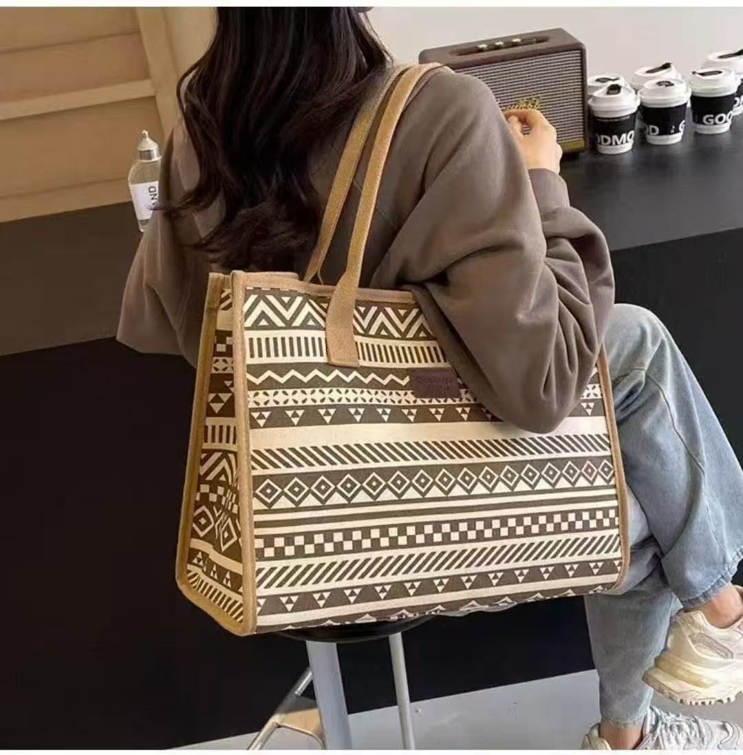 2026 New Casual Commuting Canvas Hand-held Shopping Lightweight Single-shoulder Large-capacity Tote Bag for Women