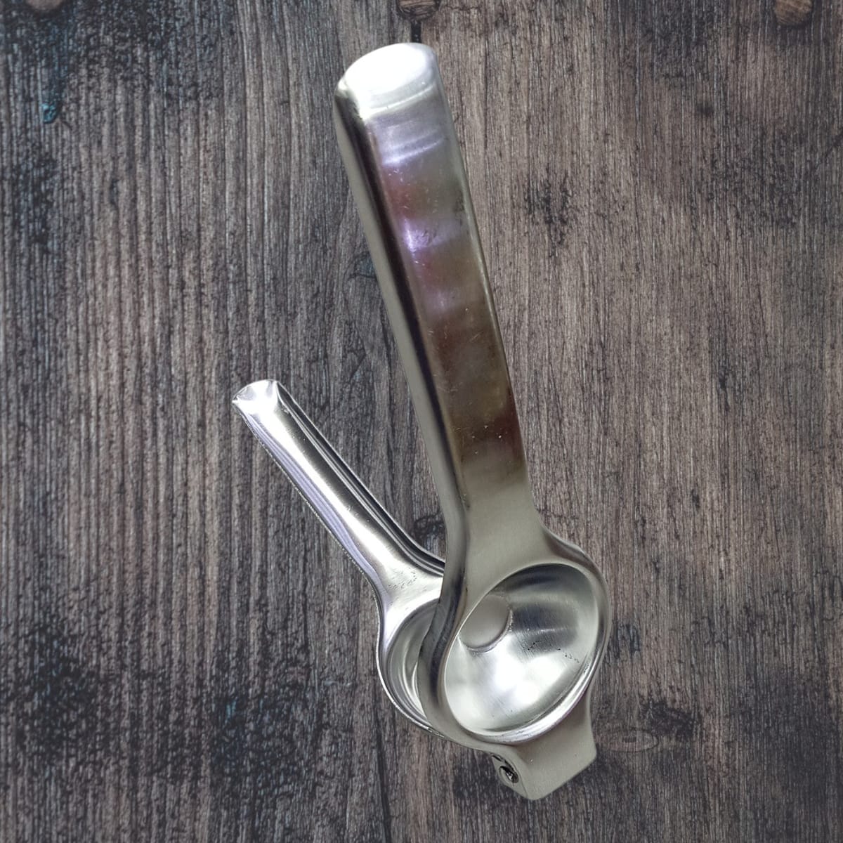 🛍️ ONLINE OFFER 🛍️ - A 1 pc Lemon squeezer available at  affordable price and of very high quality