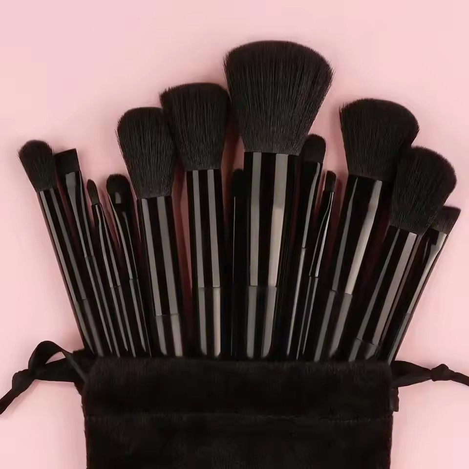 13Pcs Makeup Brushes Set Foundation  Powder Eyeshadow Concealer Blending Makeup brush set Beauty Tool with Storage Bag