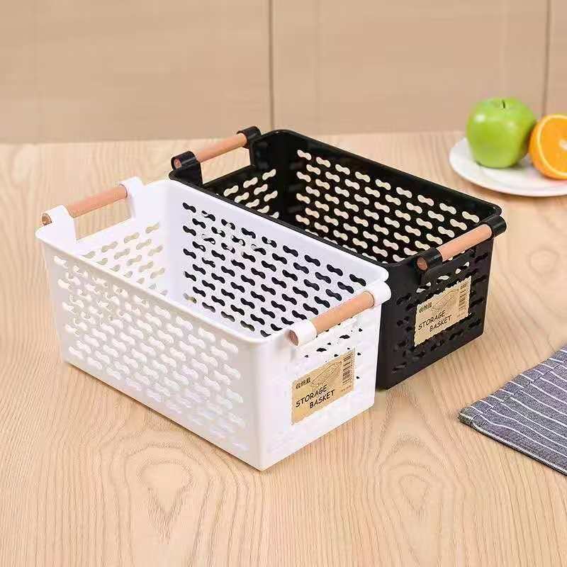 Small Plastic Storage Basket, Multipurpose Organiser for Bathroom, Bedroom, Kitchen and Household Storage, Compact Basket for Keeping Everyday Items Neatly Arranged and Easily Accessible