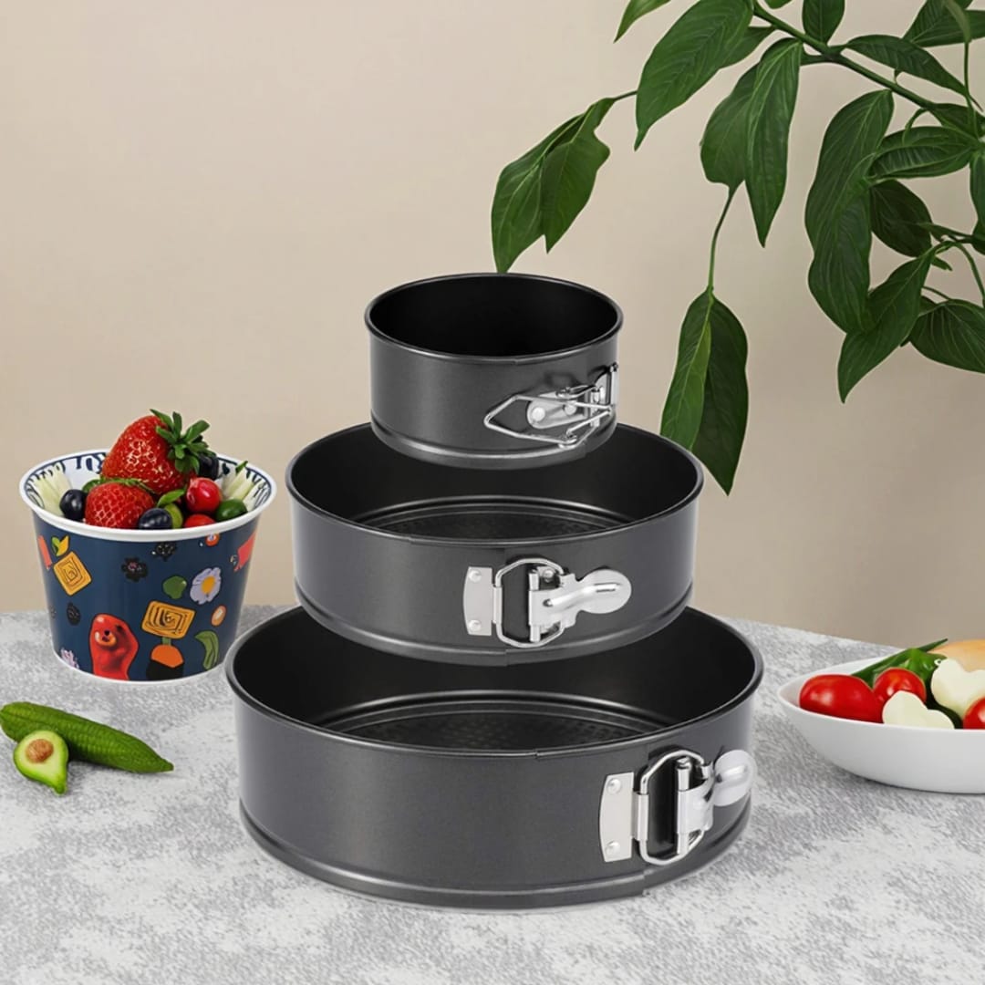 3-Piece Baking Set, Round and Mixed Design Baking Pans in Three Sizes, 24 cm, 26 cm and 28 cm, Practical Bakeware Set for Cakes, Homemade Desserts and Everyday Baking