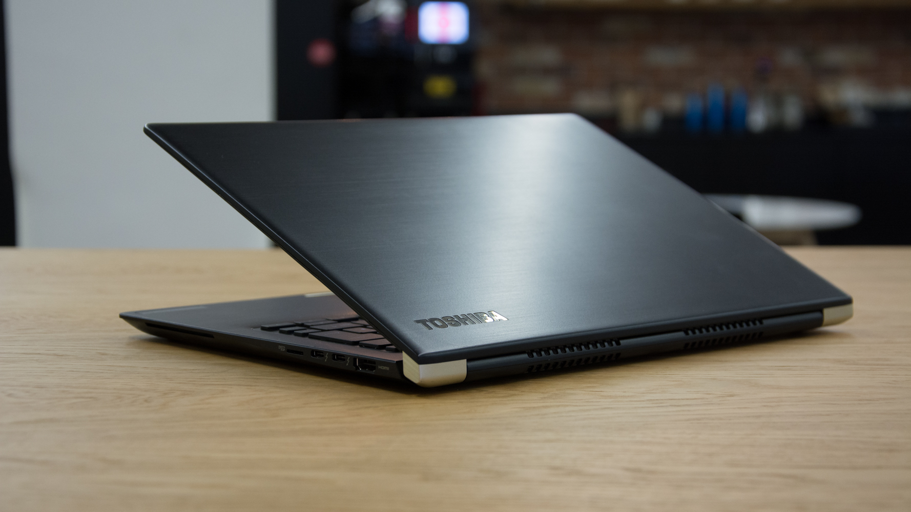 KILICERTIFIED Grade A: Toshiba Portege X30E Intel Core i7 8th Gen 16GB RAM, 256GB SSD | 13.3" Full HD, Windows 11 Pro | 44000 mWh Battery health |6+ Hours Youtube | Refurbished with 9 Months Warranty