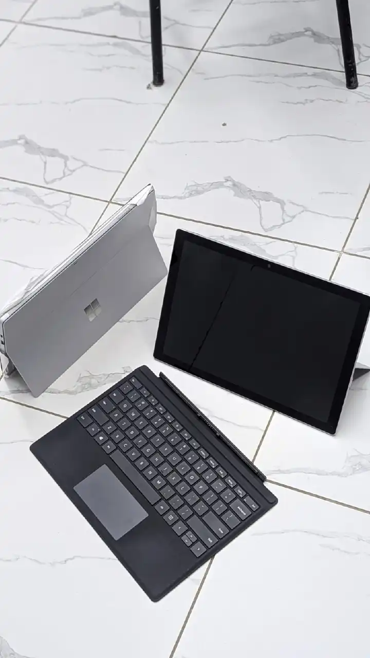 Microsoft Surface Pro Laptop | 13.3" Touch | Intel i5 7th Gen | 8GB RAM | 256GB SSD | Windows 11 | Detachable Refurbished Notebook