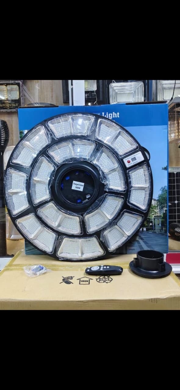 1000W UFO Solar Street Light Outdoor 360° LED Security Lamp with Remote Control & Motion Sensor