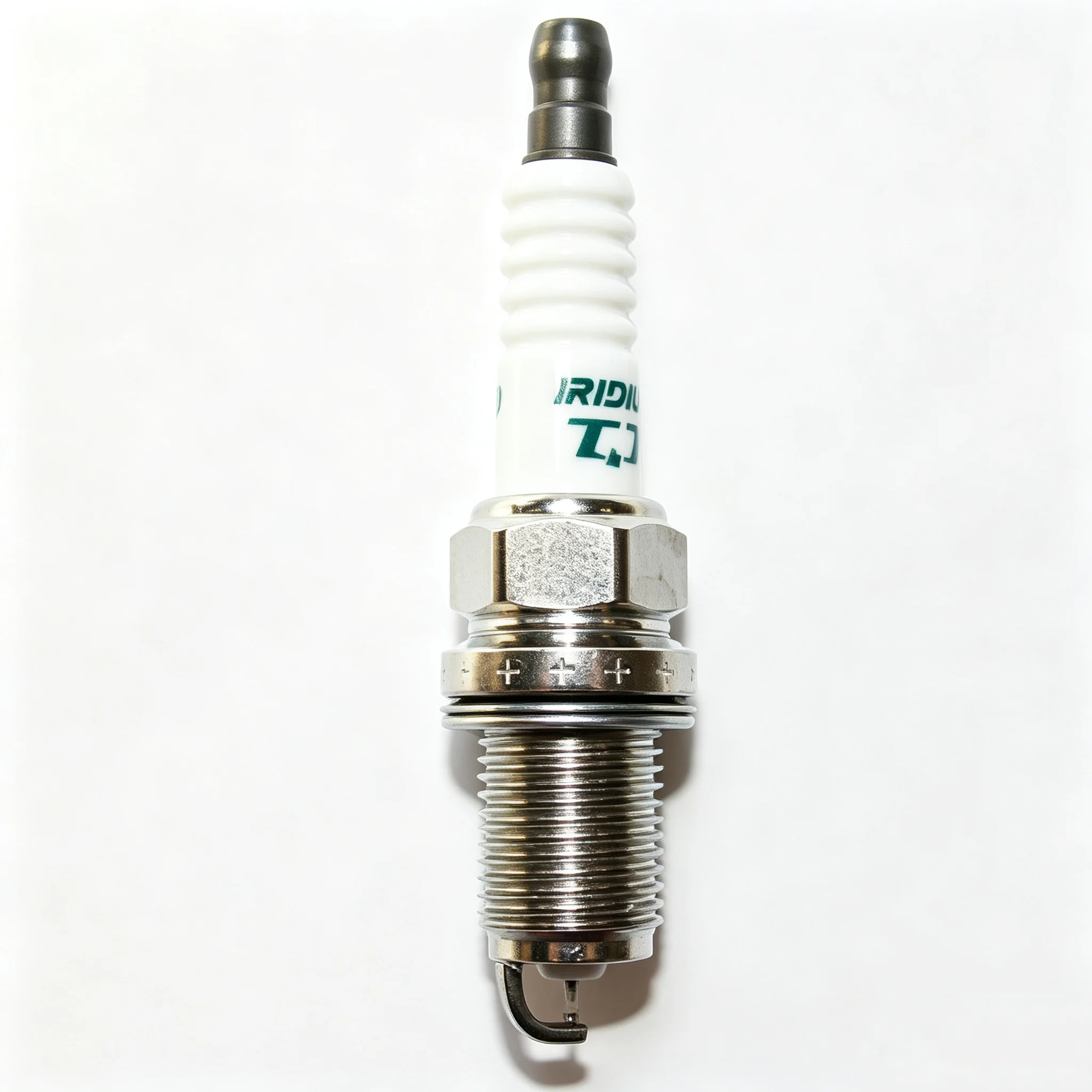 IK16TT 4701 Iridium TT Spark Plug M14x1.25 Engine Ignition Plug Fit Multi Car Models Honda Toyota Nissan