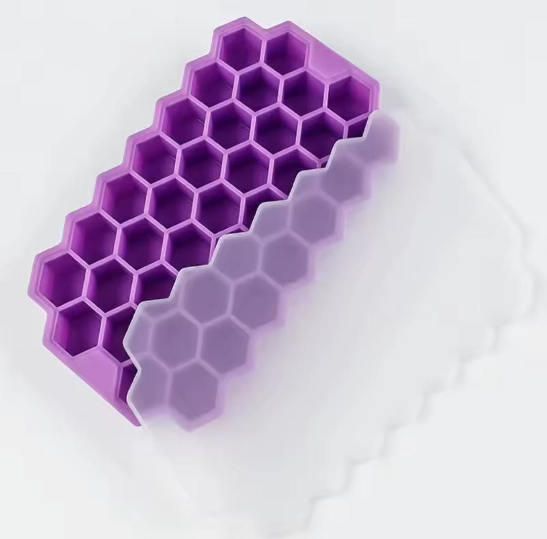 Silicone Ice Cube Maker Tray with Lid Cover – Flexible Ice Cube Mold for Freezer, Easy Release Ice Storage Tray.