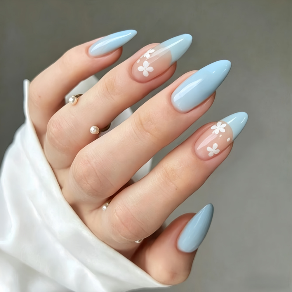 Cross-border best-selling wearable nail tips in Europe and America, featuring French gradient long fake nails that are removable and suitable for nail art. Wholesale of wearable nail tips view 3