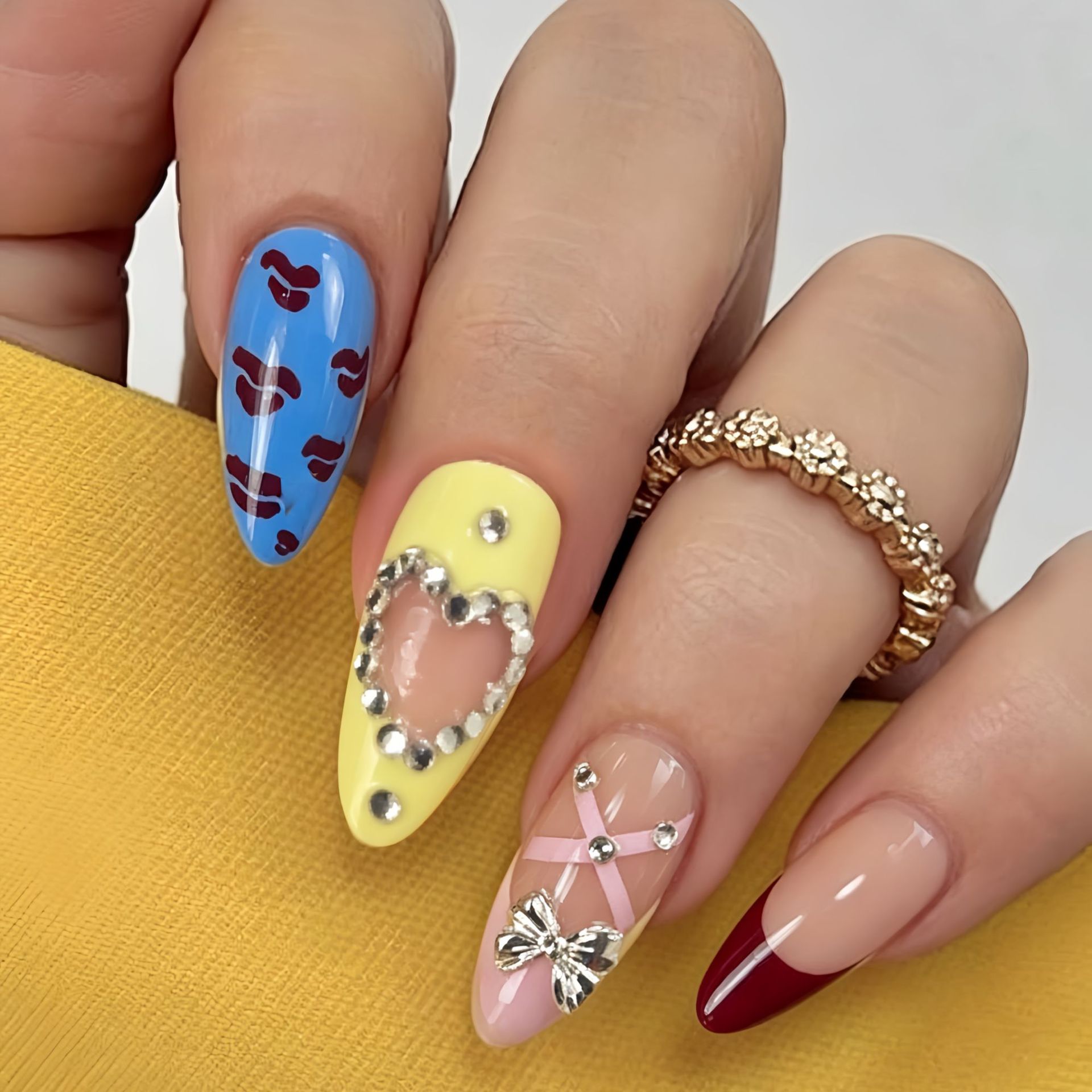Cross-border best-seller: rose red silver patterned nail art tips, medium almond shape false nails, removable wearable nails, wholesale view 3