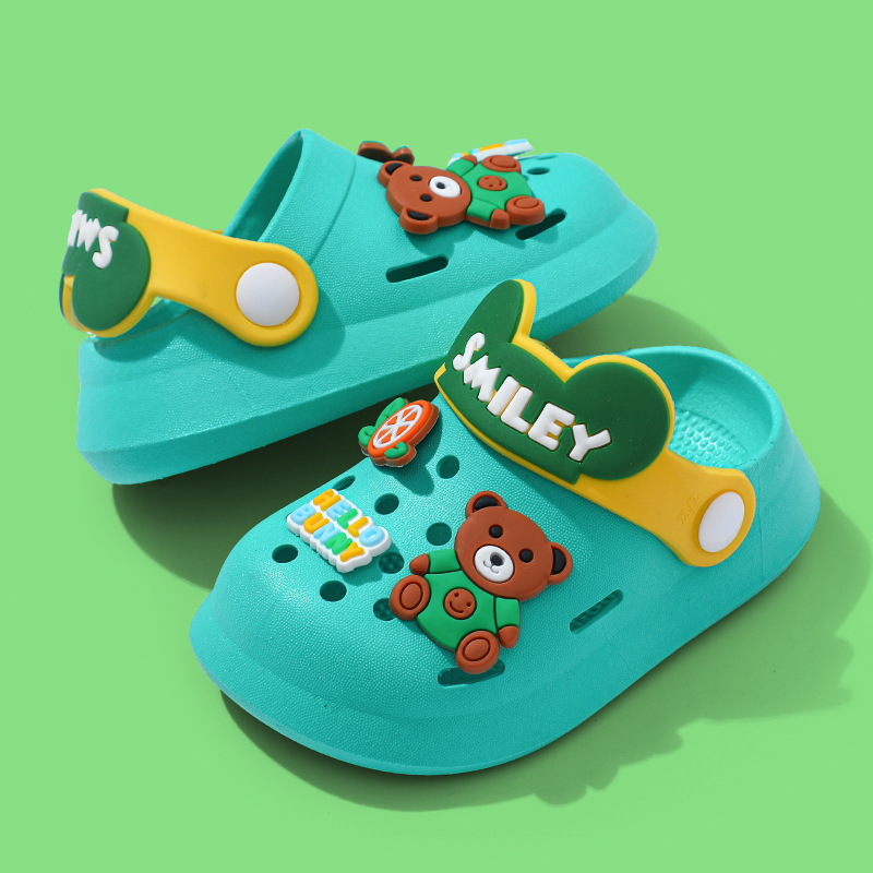 New children's outdoor perforated shoes, boys' anti slip toe cap beach sandals, cute cartoon sandals