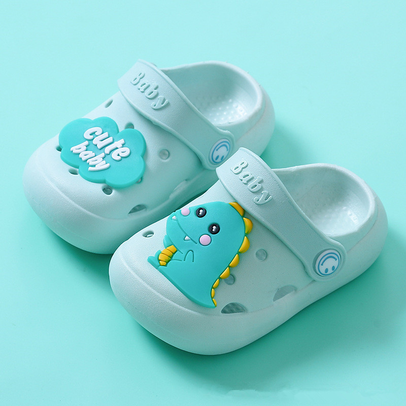 New children's outdoor perforated shoes, boys' anti slip toe cap beach sandals, cute cartoon sandals