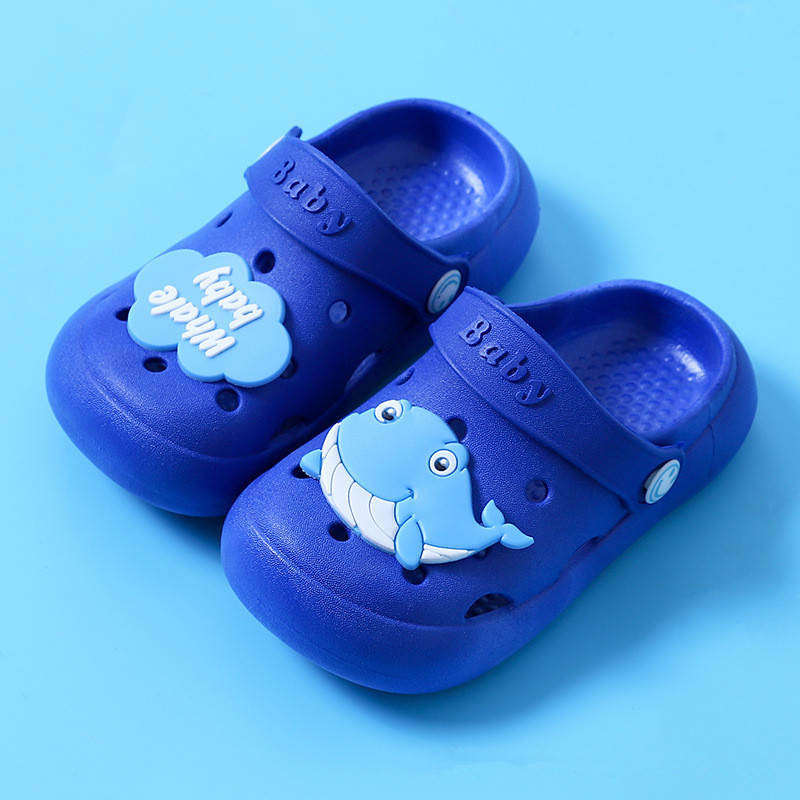 New children's outdoor perforated shoes, boys' anti slip toe cap beach sandals, cute cartoon sandals