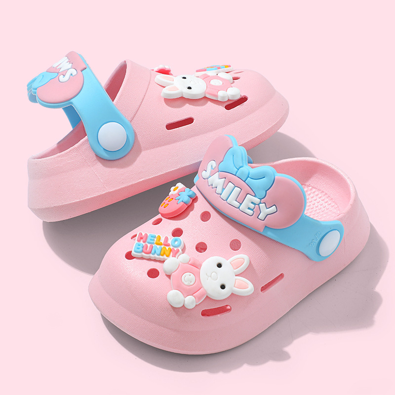 New children's outdoor perforated shoes, boys' anti slip toe cap beach sandals, cute cartoon sandals