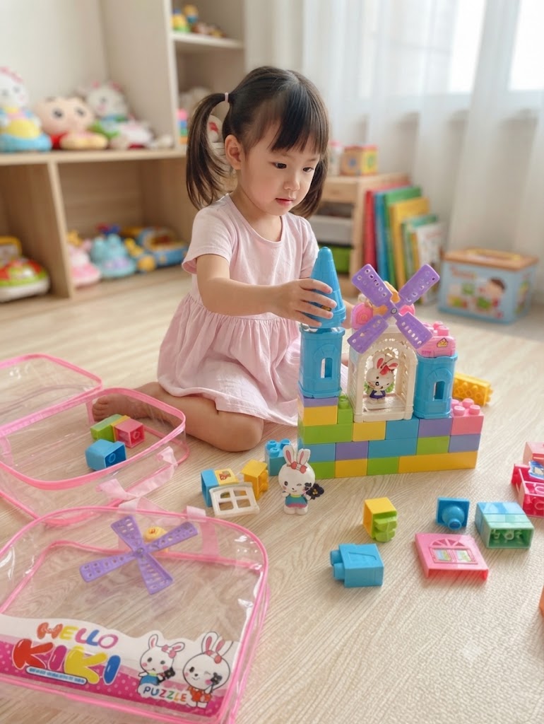 Hello Kitty Building Blocks – Educational Series Construction Set for Kids, Creative Learning Blocks Toy