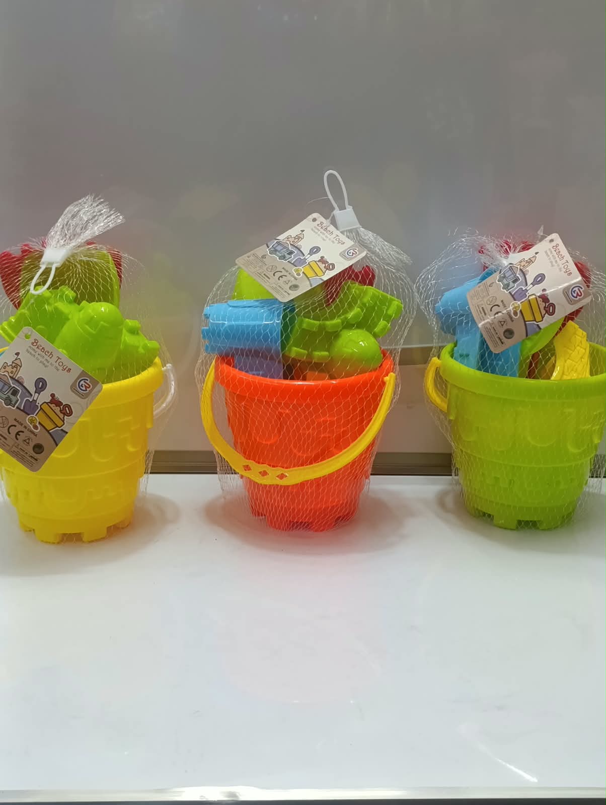 Beach Bucket with Toys – Kids Sand Play Set with Bucket, Shovel, Moulds & Accessories for Beach & Outdoor Fun